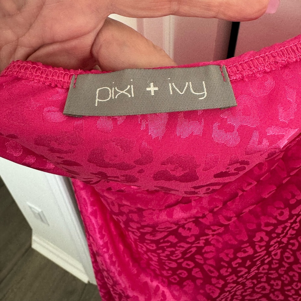 Women's Pixi and Ivy short one shoulder dress, fuscia pink size L.